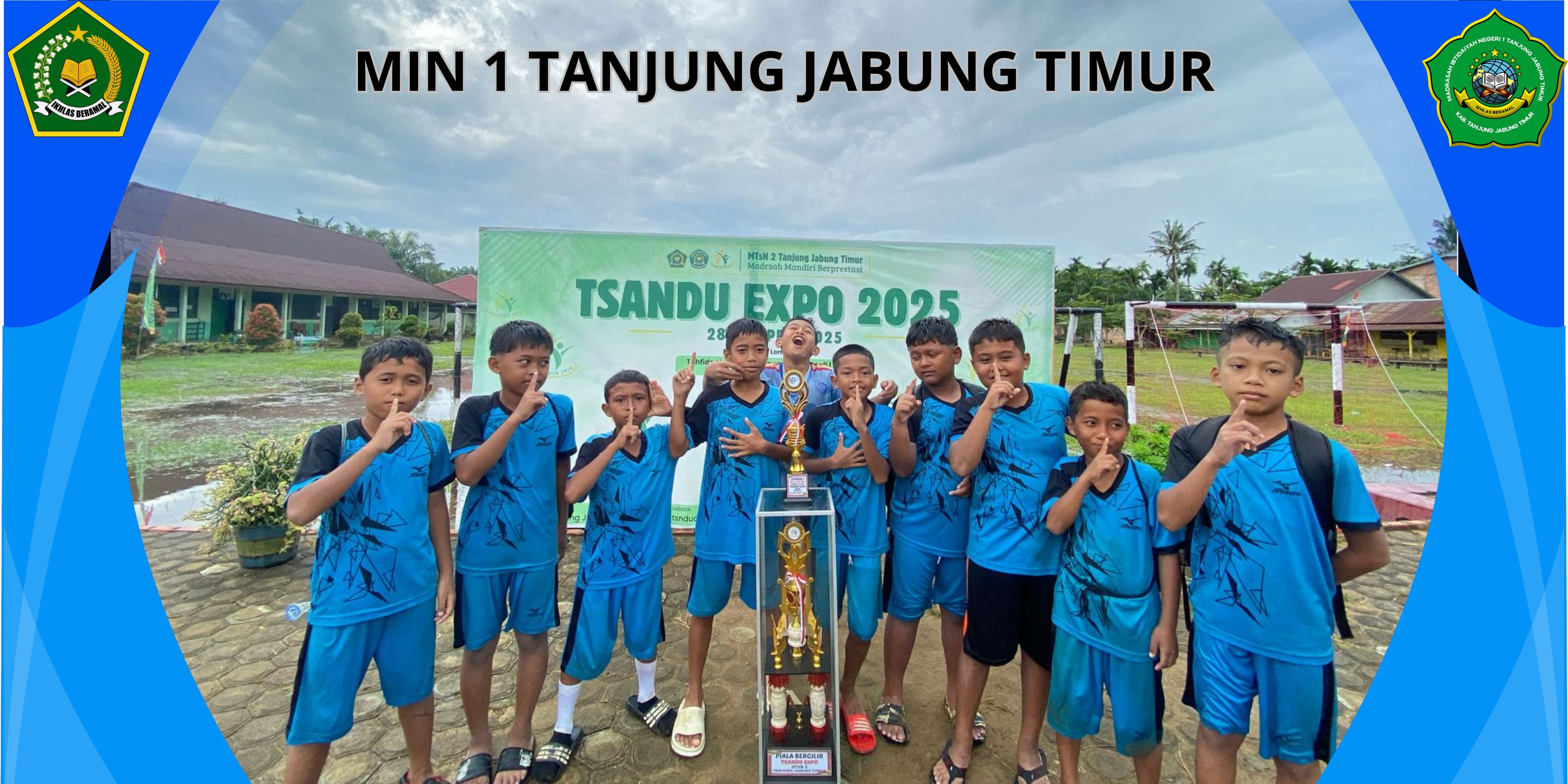 MIN 1 Tanjab Timur Menjuarai Kompetisi Bola Kaki Mini