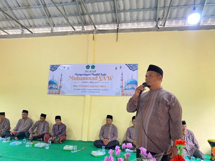 MIN 1 Tanjab Timur Peringati Maulid Nabi Muhammad SAW
