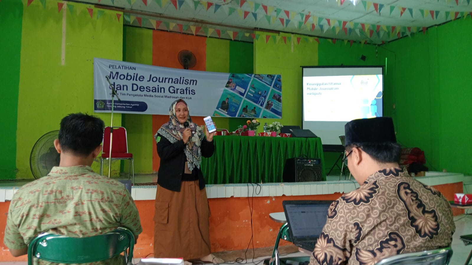 Kemenag Tanjab Timur Gelar Mobile Journalism dan Desain Grafis