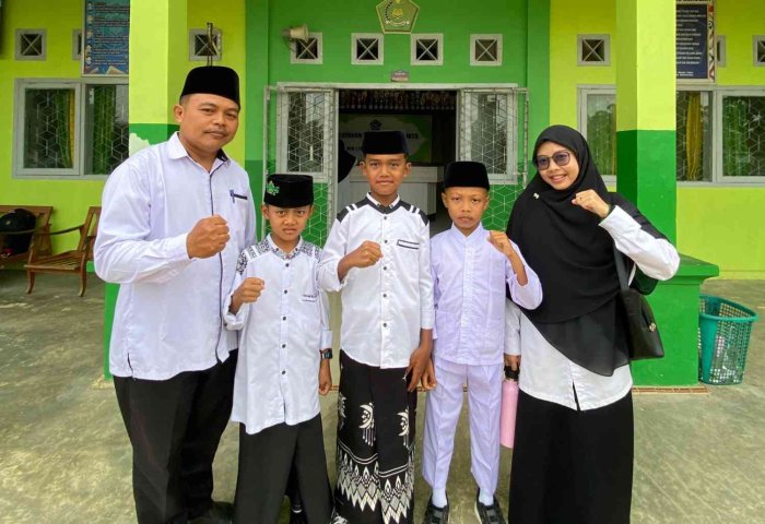 Tiga Siswa MIN 1 Tanjab Timur Unjuk Kebolehan di Lomba Azan MAN 2 Tanjab Timur