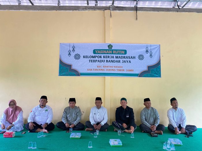 Walau Hujan Deras, Pertemuan KKM Terpadu Berjalan Lancar