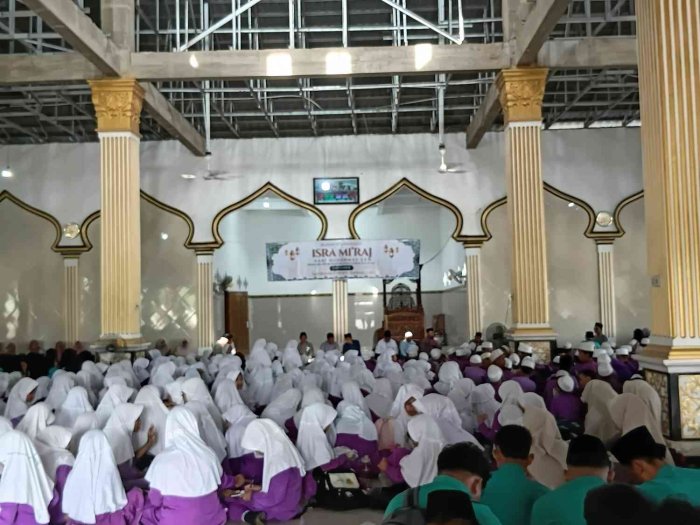 Peringatan Isra Miraj di Masjid Jamiatul Hasanah Berlangsung Khidmat, Madrasah Terpadu Bersatu