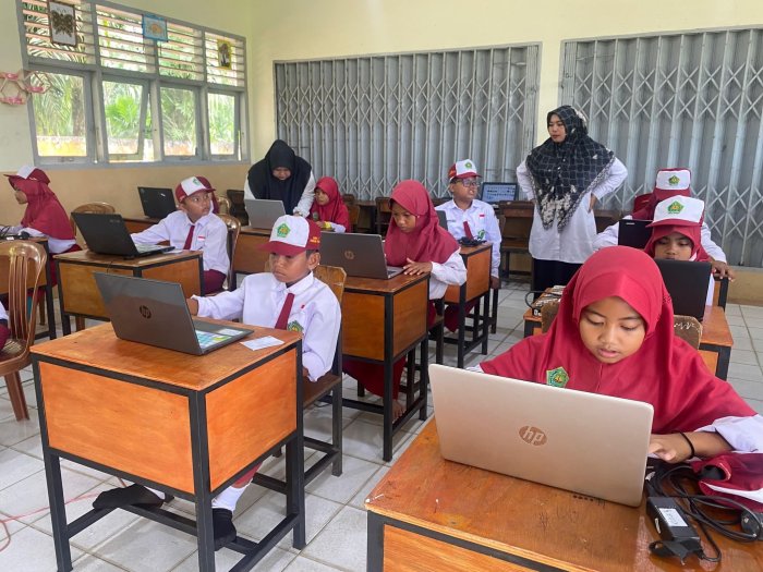 Simulasi ANBK Hari Kedua di MIN 1 Tanjab Timur Alami Kendala