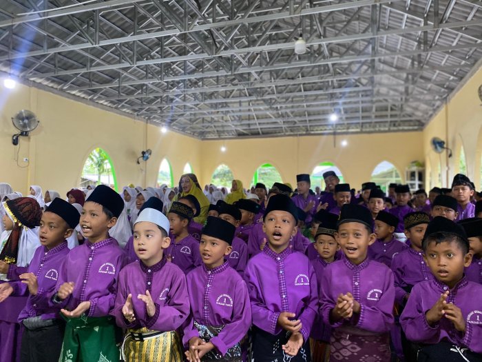 Meriahnya HUT Provinsi Jambi di MIN 1 Tanjab Timur