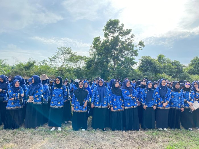 Majelis Guru dan Siswa Kelas VI Ikuti Upacara Kemerdekaan